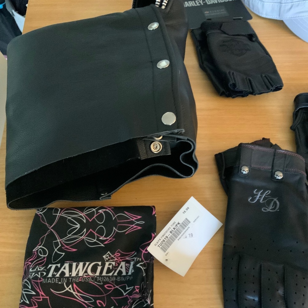 Riding Gear Woman’s Lot